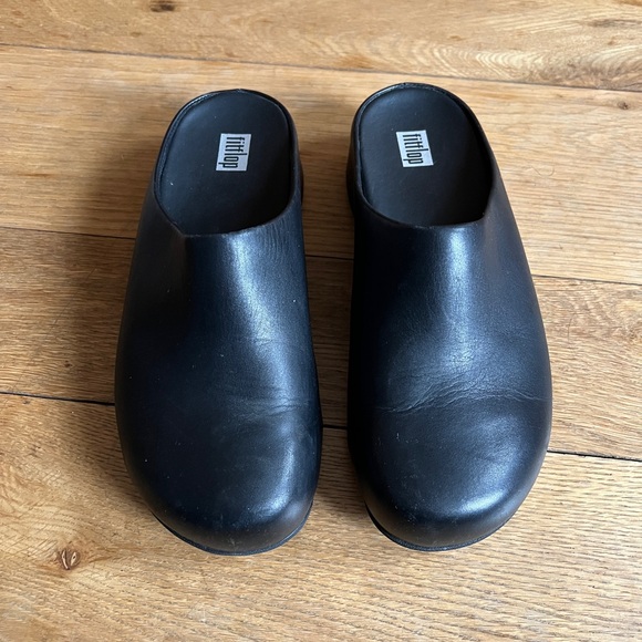 Fitflop Shuv Patent Mule - Picture 1 of 4